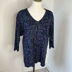 A Touch of Class Clothing Womens S/M Pullover Tunic Top Black Purple Geo Print